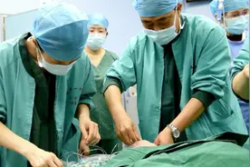 有惊无险！胎儿确诊重度胎儿心律失常，出生后一小时立即进行手术视频封面