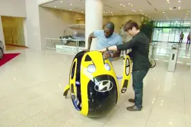 韩国发明蛋形电动车，配备500w电动马达，最快时速可达30公里视频封面