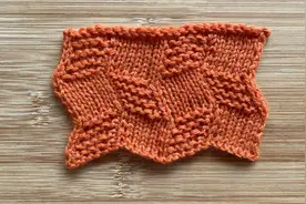 只用上下针就能织出有三维效果的几何图案，试试吗视频封面