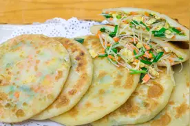 韭菜馅饼用这个方法做，不露馅不破皮，皮薄馅大，咬一口满嘴香