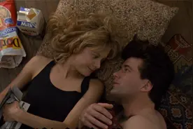 年轻妻子和80岁老大爷互换身体，丈夫浑然不知，喜剧奇幻电影视频封面