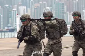 驻香港部队三军联合巡逻视频封面