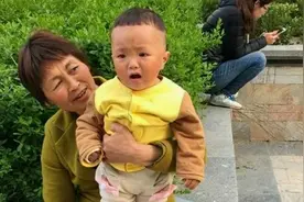 为什么宝宝一见到某个人就会突然大哭？并非迷信，父母要心中有数