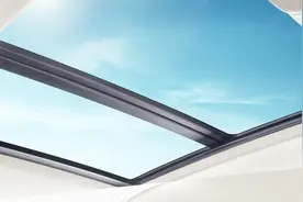 雨水从天窗封条滴到排水槽再排出车外正常吗？视频封面