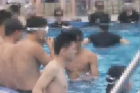 四川农大男生进泳池潜水被女生质疑 校方：没有男女泳池之分