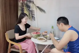 老公吃饭时突然喊我姐姐，对我撒娇还是嫌我老了？真没良心视频封面