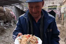 侄子给东北大爷送的啥？老人一脸嫌弃，不管值不值钱都是孩子心意视频封面