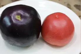 最近西红柿加茄子火了，鲜香下饭，一顿能吃3碗米饭，做法还简单