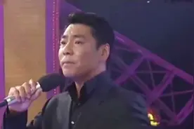 屠洪刚演唱经典《精忠报国》，歌声浑厚嘹亮，英雄豪气淋漓尽致！