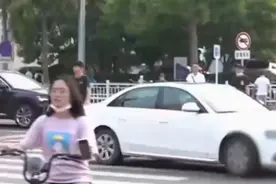 文明驾车礼让行人：路口礼让风尚日渐浓厚，部分司机意识有待提升视频封面