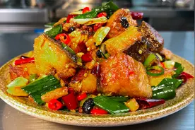 腊鱼简单又好吃的家常做法，不焯水不油炸，麻辣香酥，下酒又下饭视频封面
