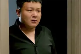 痴心男偶遇前女友大闹饭局 现男友为爱低头 结局大快人心视频封面