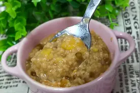 煮粥时加这2样食物，孩子常喝脾胃好，消食化积，头脑聪明发育好视频封面