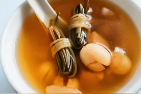 灯心草瘦肉汤，味道清甜，做法简单，老少皆宜！