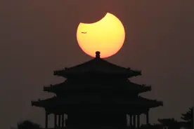 12月26日出现日偏食，全国地区都能看到，几点钟会出现？视频封面