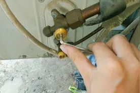 空调拆机怎么收氟，步骤很简单，师傅讲解圆柱形柜机空调拆卸过程
