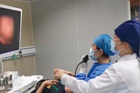 男子患口咽癌长期嗓音嘶哑，竟是HPV病毒引起的视频封面
