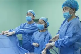 洛阳：男子一条腿突然不能动，竟是腰椎间盘突出惹的祸视频封面