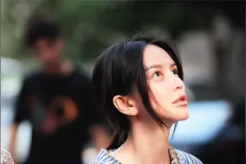 女人的体温高烧至60度，必须在结界内生活，否则会人体自燃