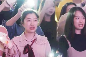 网络上最火的5首大合唱，当最后一首响起，勾起多少人的青春回忆