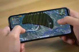 低端千元机玩吃鸡会有什么表现？华为畅享10s上手后，真无敌了！视频封面