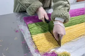 用果汁做成的果蔬七彩面，为什么煮熟之后会掉色，是添加了色素？视频封面