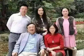 你只知孟晚舟的父亲是任正非，却不知他的母亲孟军，绝非普通人物视频封面