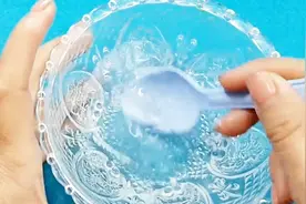 胶水不用花钱买啦，教你自制胶水，材料家家都有，非常简单视频封面