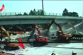 大广高速吉安段：19座跨高速桥梁今开拆 交通管控秩序井然视频封面