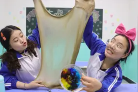 挑战用水变雪做五彩的雪，大橙子竟用五彩雪改造无硼砂泥，真好玩