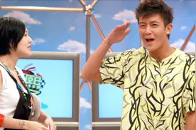 和陈冠希长得一模一样是种什么体验！看看这位卖瓜子的小伙吧视频封面