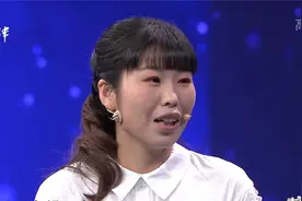 29岁女孩患先天性重度近视，现场揭开身世之谜惹人怜丨幸福来敲门视频封面