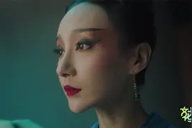 主播胡蝶探访“青绿”领舞孟庆旸：遇见“青绿” 只此折腰视频封面