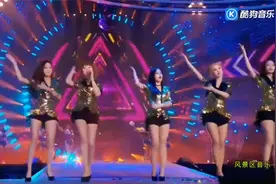 把自己关在房间里面，抽着寂寞的烟 #视频封面