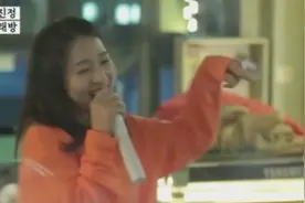 恋爱的滋味：两对情侣相聚KTV花式放飞自我，主持人都拍手称赞视频封面