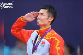 重磅！传奇巨星超级丹落幕！林丹宣布退役：体能和伤痛迫使退役！视频封面