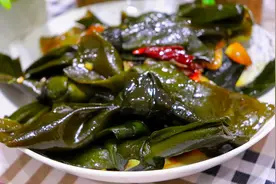 爆炒海带结,海带能促进钙吸收，又能减肥美容真是老少皆宜的首选