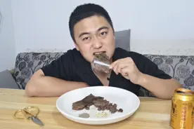 中国普通黄牛肉能不能当牛排煎着吃视频封面