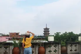 泉州最多游客的西街，住90元一晚公共卫浴的民宿#东亚战队# 视频封面