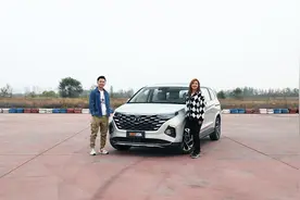 场地测试库斯途，探寻MPV的本来面目视频封面