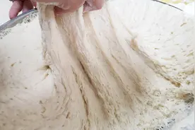 发面蒸馒头，别只放酵母，厨娘教你一招，面粉发酵快，蓬松又好吃视频封面