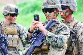 抖音在美国爆火，美军爱不释手用它征兵，国会议员都坐不住了视频封面