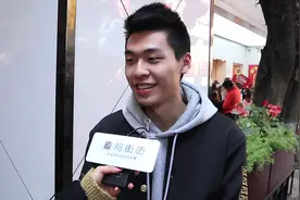 情侣同居，应该给女朋友家用费吗？小哥的回答让女生无法反驳！视频封面