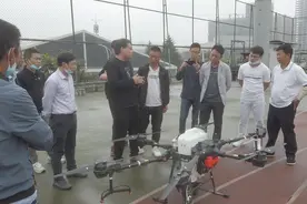 无人机飞行证都要考些啥？参加大疆植保机3天培训，收获如何？视频封面