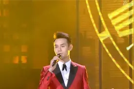 王凯演唱《好久不见》，独特烟嗓太迷人，一开口就爱上了！视频封面