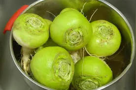 教你正宗辣菜腌制方法，只要简单2个步骤，爽脆下饭，炒肉超好吃视频封面