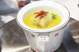 高端会所位上菜—黄山石耳冬瓜盅！成本低廉，档次高端！