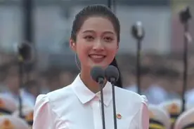 浙江姑娘甜美笑容令人难忘，被赞“最美领诵员”视频封面