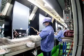 实拍广东美的工厂，流水线最高工资的岗位（焊接）
