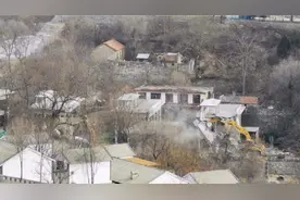 济南违建别墅开始首批拆除，背后业主起底：涉及社会各界名人视频封面